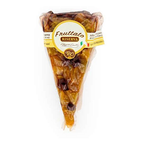 Сыр выдержанный из овечьего молока с виноградом, крепленым вином и горьким шоколадом FRUTTATO RISERVA, BEPPINO OCCELLI, ~ 280 г (вак/уп)